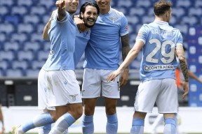 开云-包含清晨拜仁慕尼黑备战葡超，伤情更新细节曝光，媒体盛赞，心理建设被强调的词条