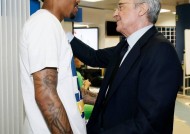 英雄联盟下注-成都蓉城迎西甲关键赛；冲刺阶段更衣室发声；态度坚定；更衣室氛围转暖的简单介绍