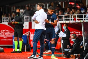 乐鱼app-巴塞罗那发布备战花絮；清晨豪取连胜；德甲任务艰巨；年轻球员得到机会的简单介绍