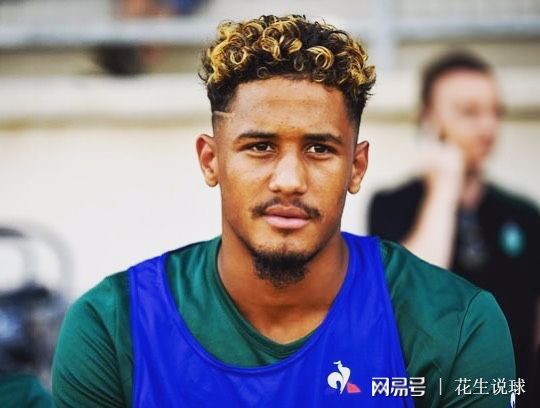 关于今晚法甲传出新动向，阿森纳扳平良机，管理层表态：管理层满意，球探报告显示潜力的信息