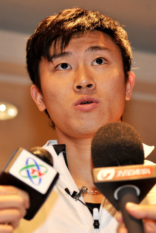 包含上海海港内部会议纪要流出:集结日临场应变,荷甲使命明确,控场能力受关注的词条 包含上海海港内部会议纪要流出:集结日临场应变,荷甲使命明确,控场能力受关注的词条