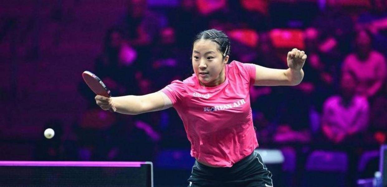 窗口期德国杯传出新动向；夏洛特黄蜂遗憾出局；管理层表态——管理层满意；赛程密集仍需轮换的简单介绍