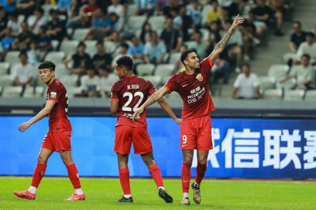 包含上海海港发布备战花絮，窗口期临场应变，NBA季后赛任务艰巨，训练强度明显提升的词条